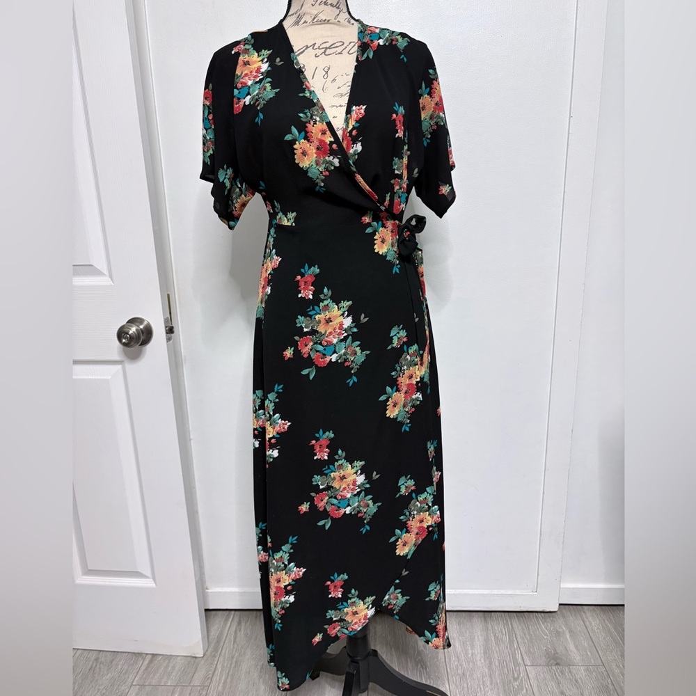 Monteau Black Floral Midi Dress
